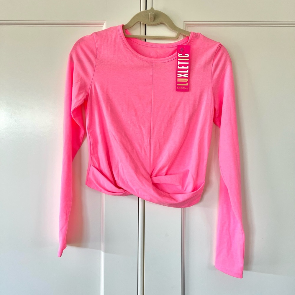 NWT Lilly Pulitzer - Luxletic Greer Cropped Top. Size small. Color: Pink Shandy